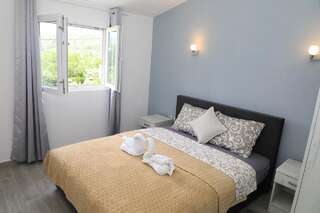 Апартаменты Green Field Apartments Вирпазар Апартаменты с балконом-6